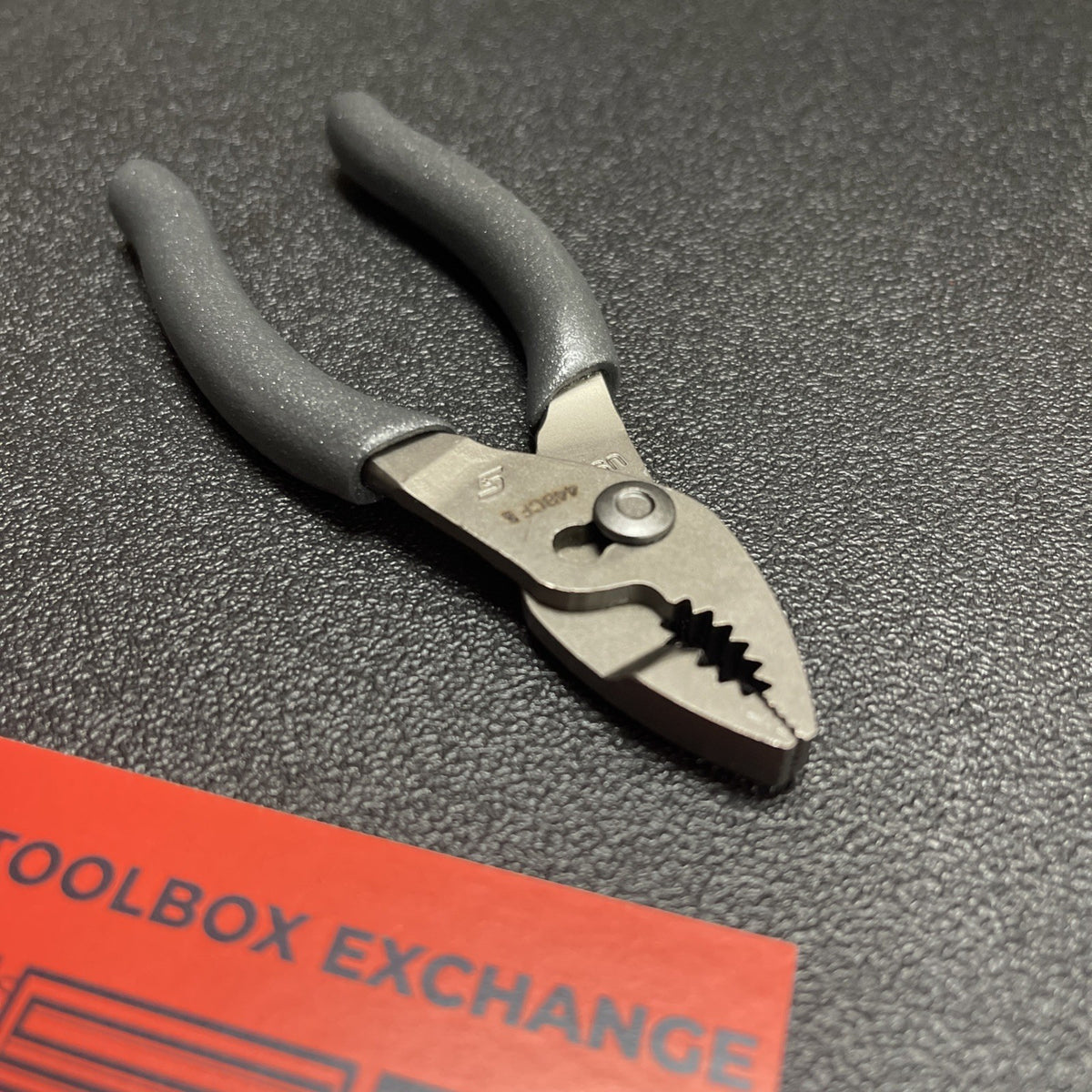 Snap-on Tools NEW DARK TITANIUM 4" Soft Grip Mini Combo Slip Joint Pliers 44BCF