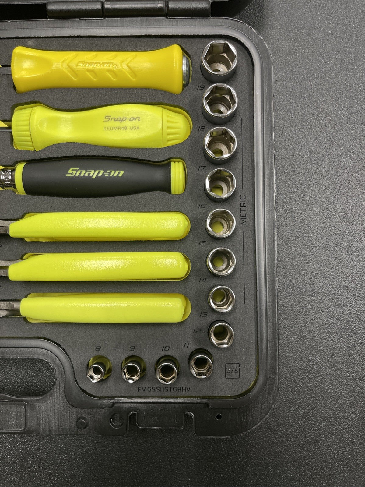 Snap-on Tools USA LIMITED "STINGER" 3/8" Drive 33-Piece Foam Set 233FSMBSTGFHV