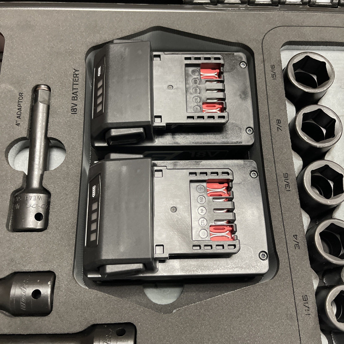Snap-On 332CTSS9035 32pc 1/2" Drive Cordless To Go Impact Wrench Kit Metric/ SAE