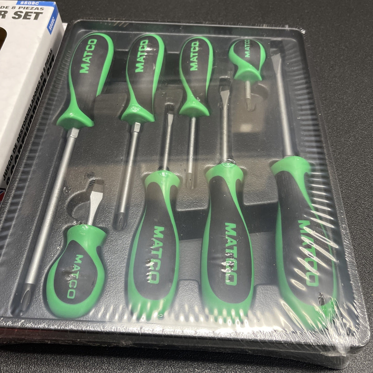 BRAND NEW (GREEN) Matco Tool 8 piece screwdriver set SSG8C
