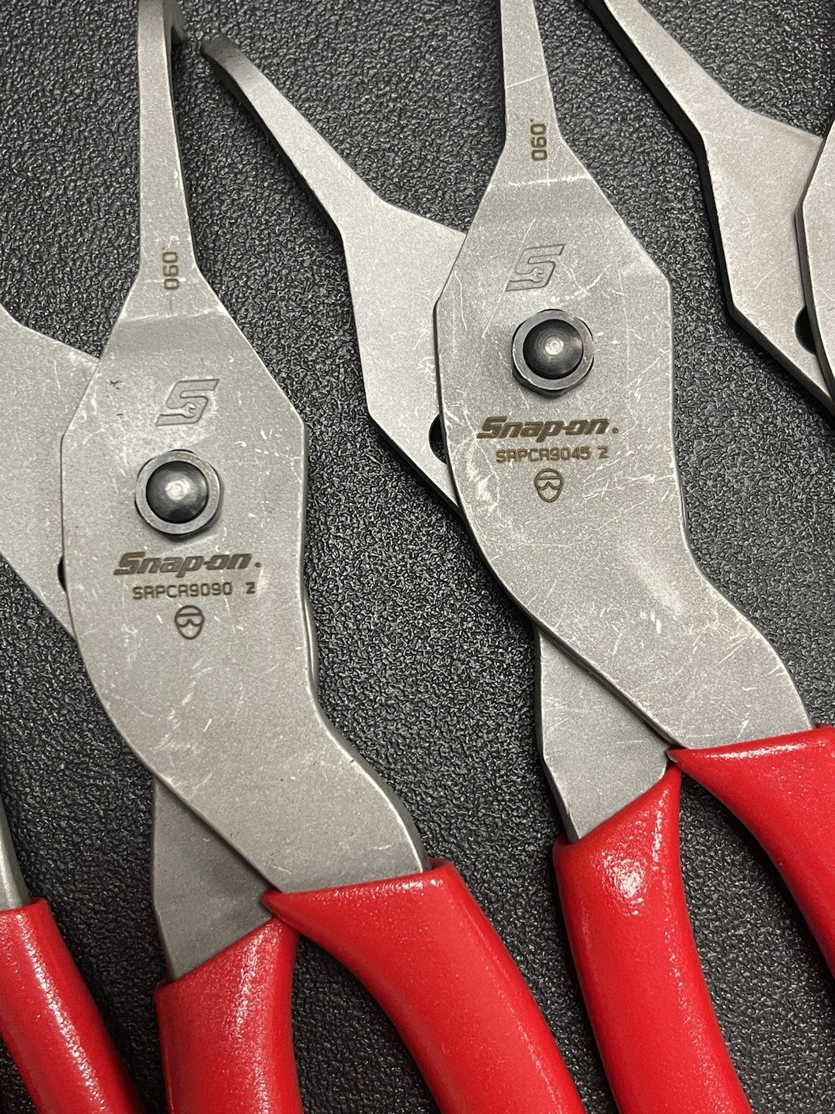SNAP-ON SRPCR112 12 Pc. Snap Ring Pliers Set W/Foam Padded Case Red