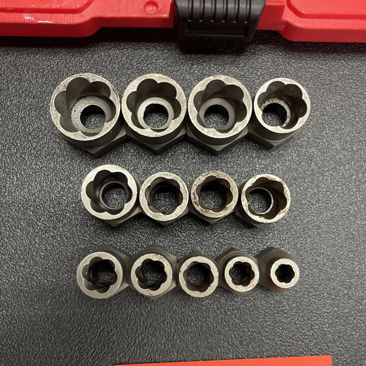 Matco MBX13 13 Piece Bolt Extractor 3/8" Drive 1/4"-3/4", 8mm-19mm