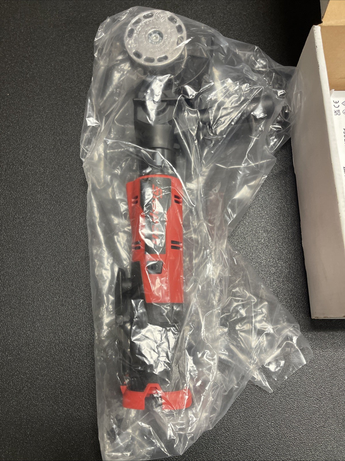 NEW SNAP ON CTCRUD861K2 14.4 V CORDLESS CRUD THUG REMOVAL TOOL KIT X2 Batteries