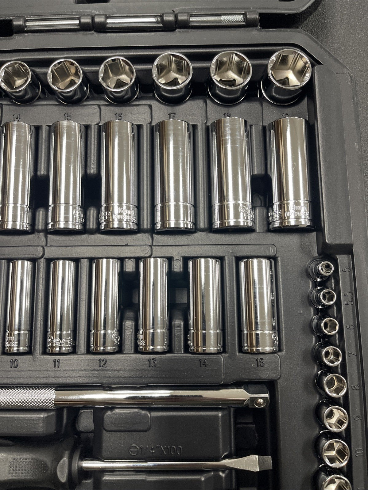 Matco Tools SAB122SE 122 PIECE 1/4" & 3/8" DRIVE SILVER EAGLE® MASTER TOOL SET