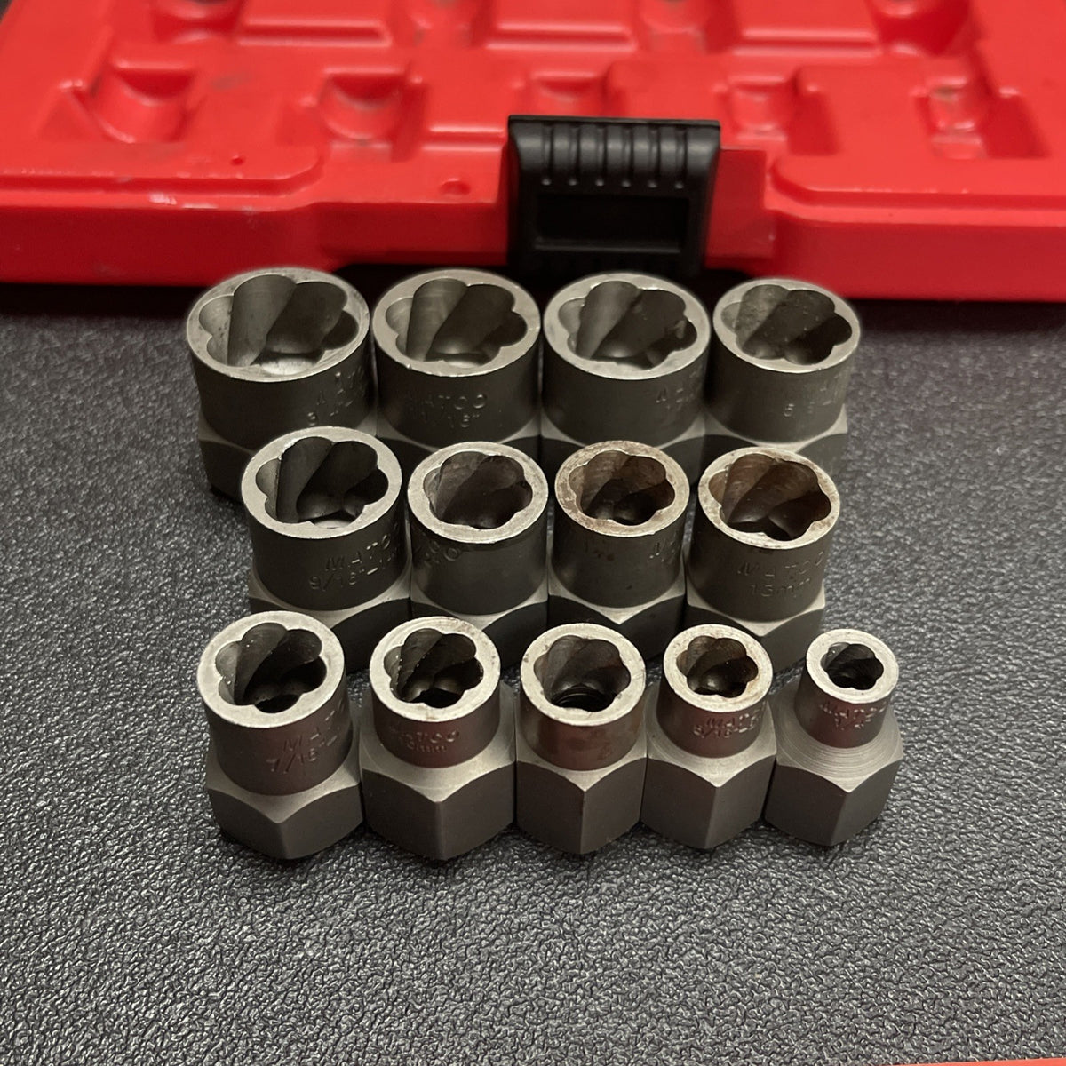 Matco MBX13 13 Piece Bolt Extractor 3/8" Drive 1/4"-3/4", 8mm-19mm