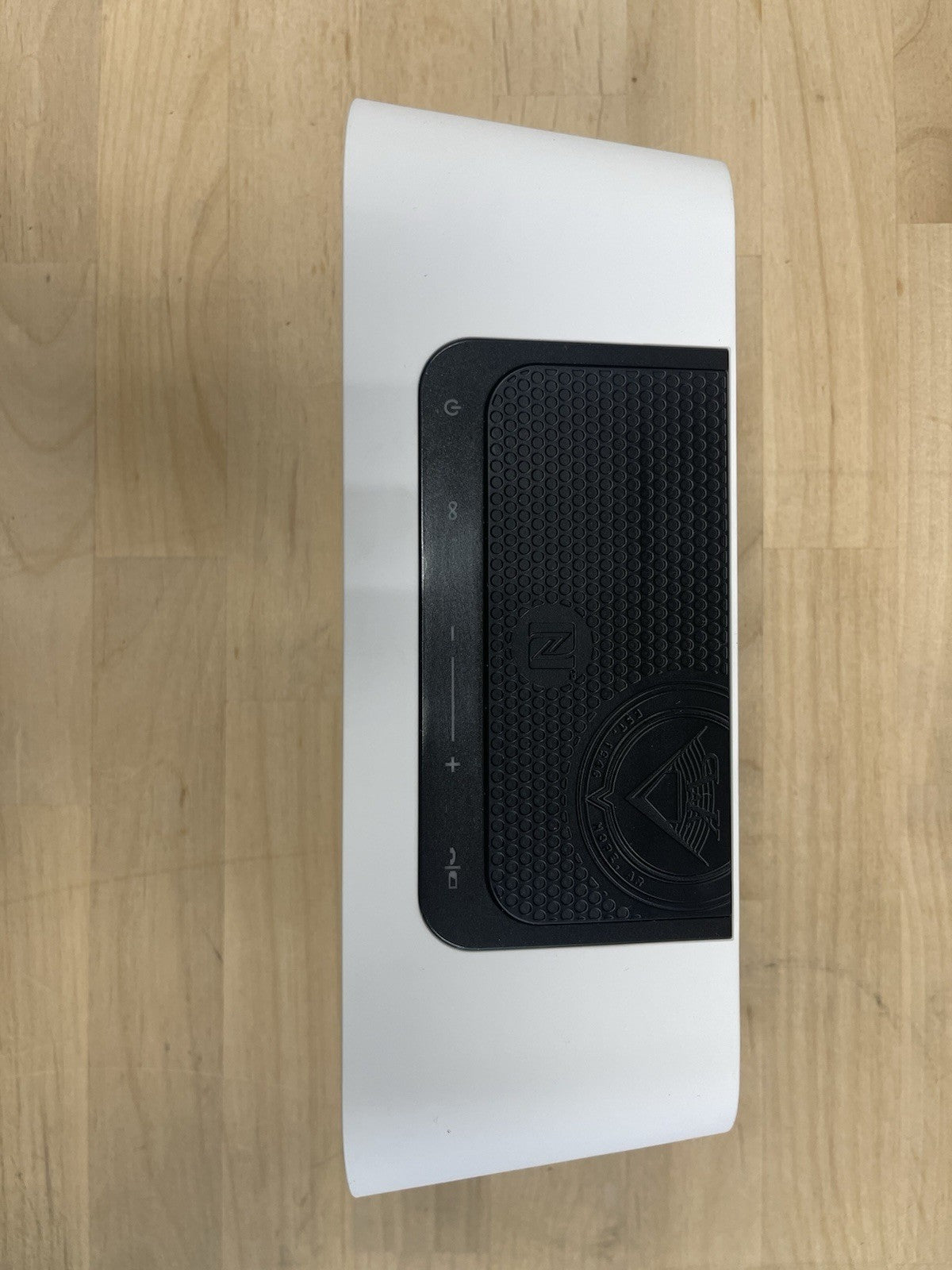 KLIPSCH KMC 1 MUSIC CENTER WIRELESS BLUETOOTH PORTABLE SPEAKER