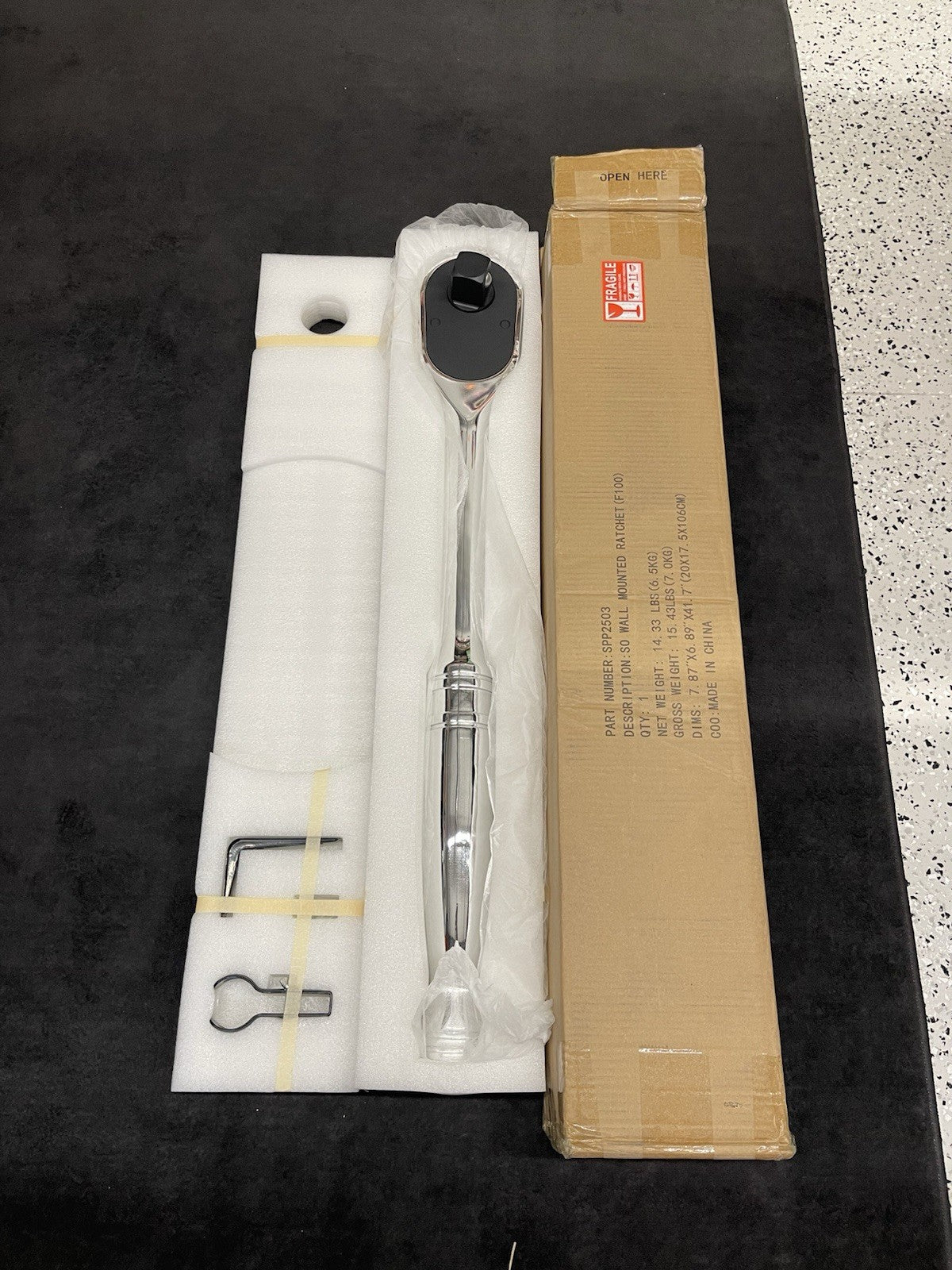 Snap on PROMO Ratchet Prop Display F100 Wall Mount, Man Cave collector Tool