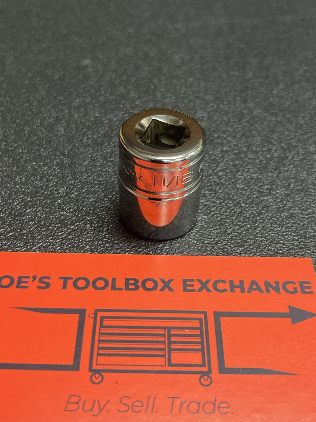 Snap-On Tools USA NEW 3/8" Drive 11/16" SAE 12 Point Shallow Chrome Socket F221
