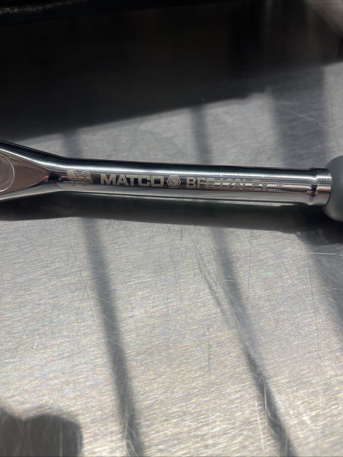 NEW! Matco Tools BFR128LFSG 3/8" DRIVE 12-1/2" LOCKING FLEX HEAD RATCHET Grey