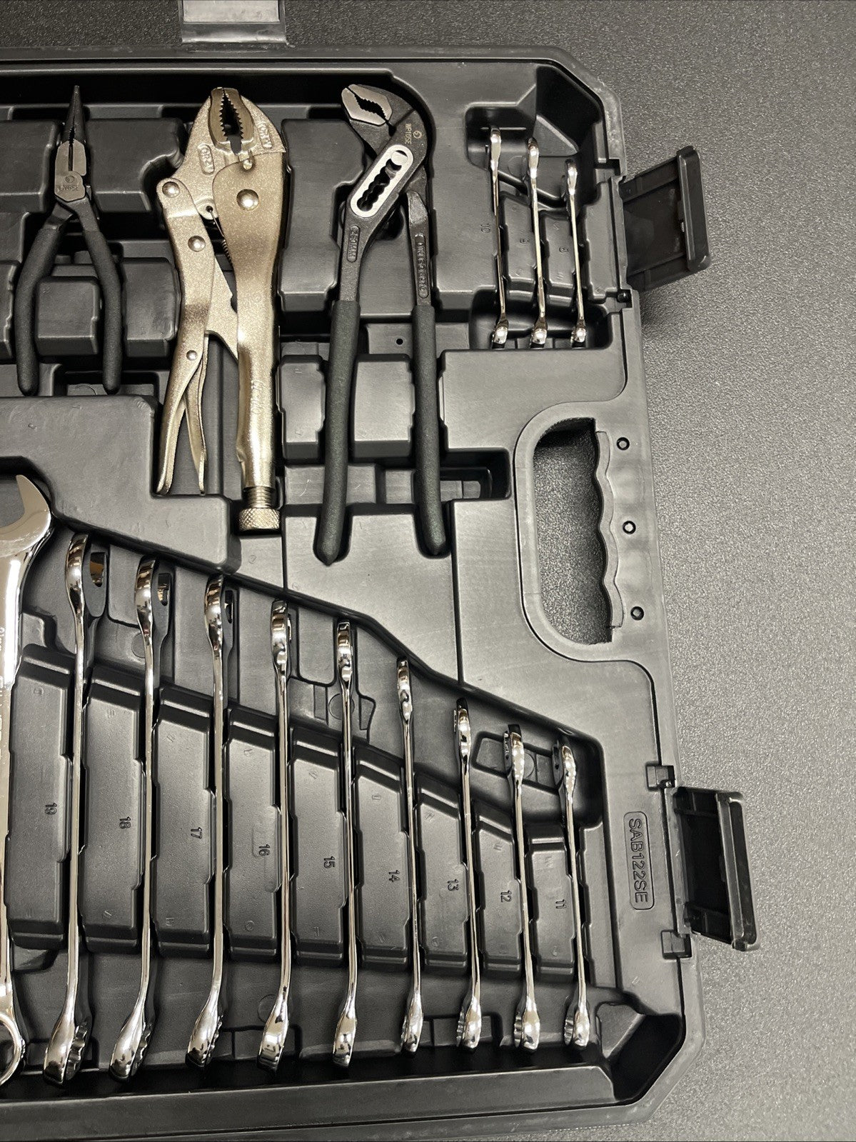 Matco Tools SAB122SE 122 PIECE 1/4" & 3/8" DRIVE SILVER EAGLE® MASTER TOOL SET