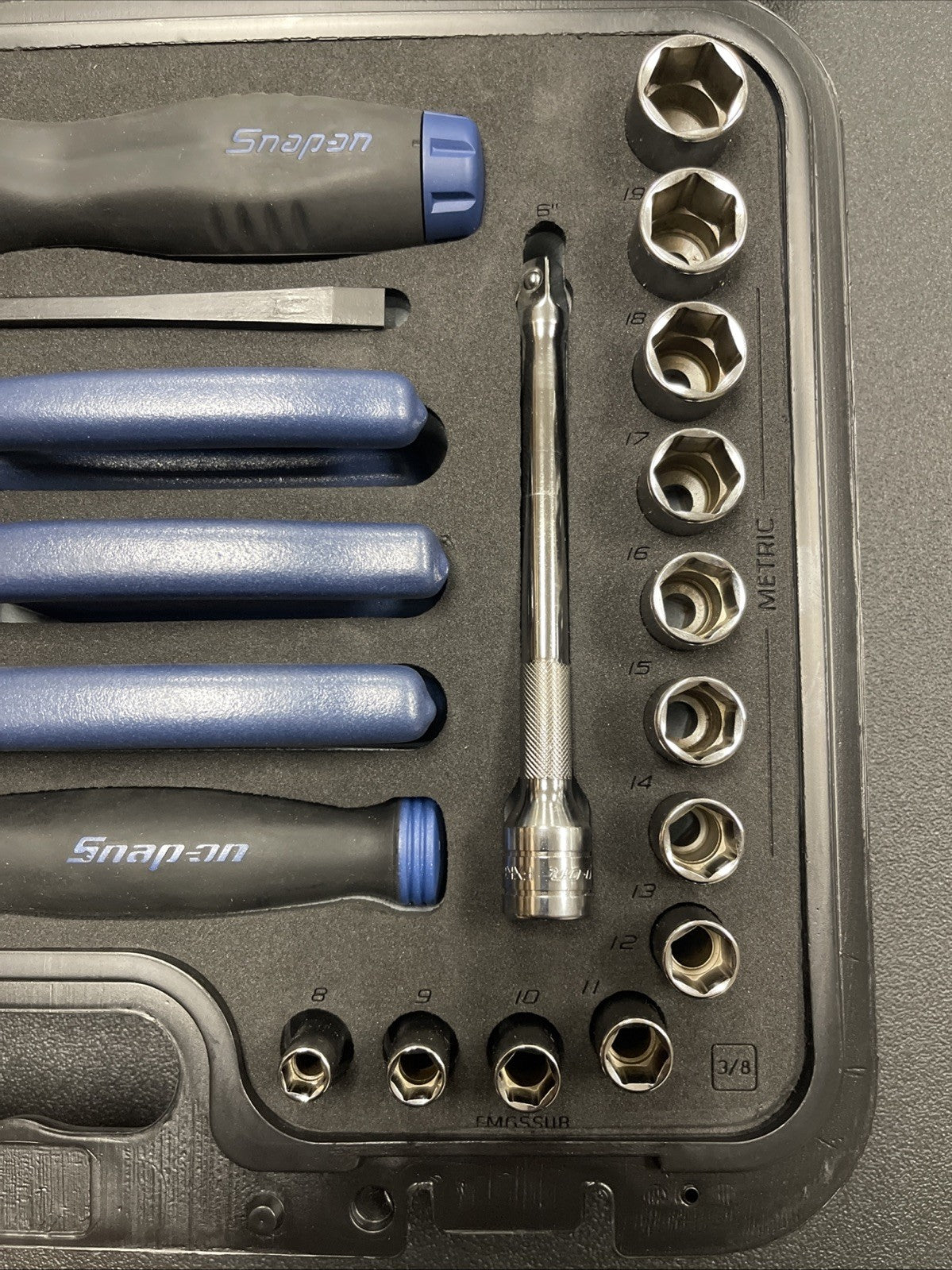 Snap-on Tools NEW 33Pc 3/8" Drive Metric & SAE General Service Set 233FSMBFMB