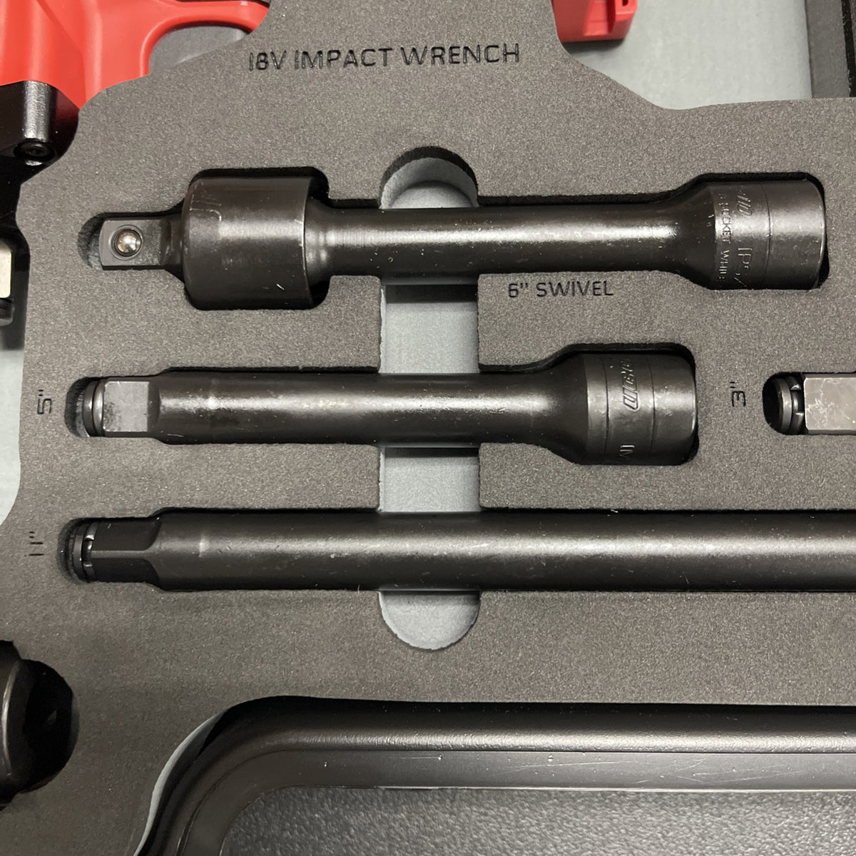 Snap-On 332CTSS9035 32pc 1/2" Drive Cordless To Go Impact Wrench Kit Metric/ SAE
