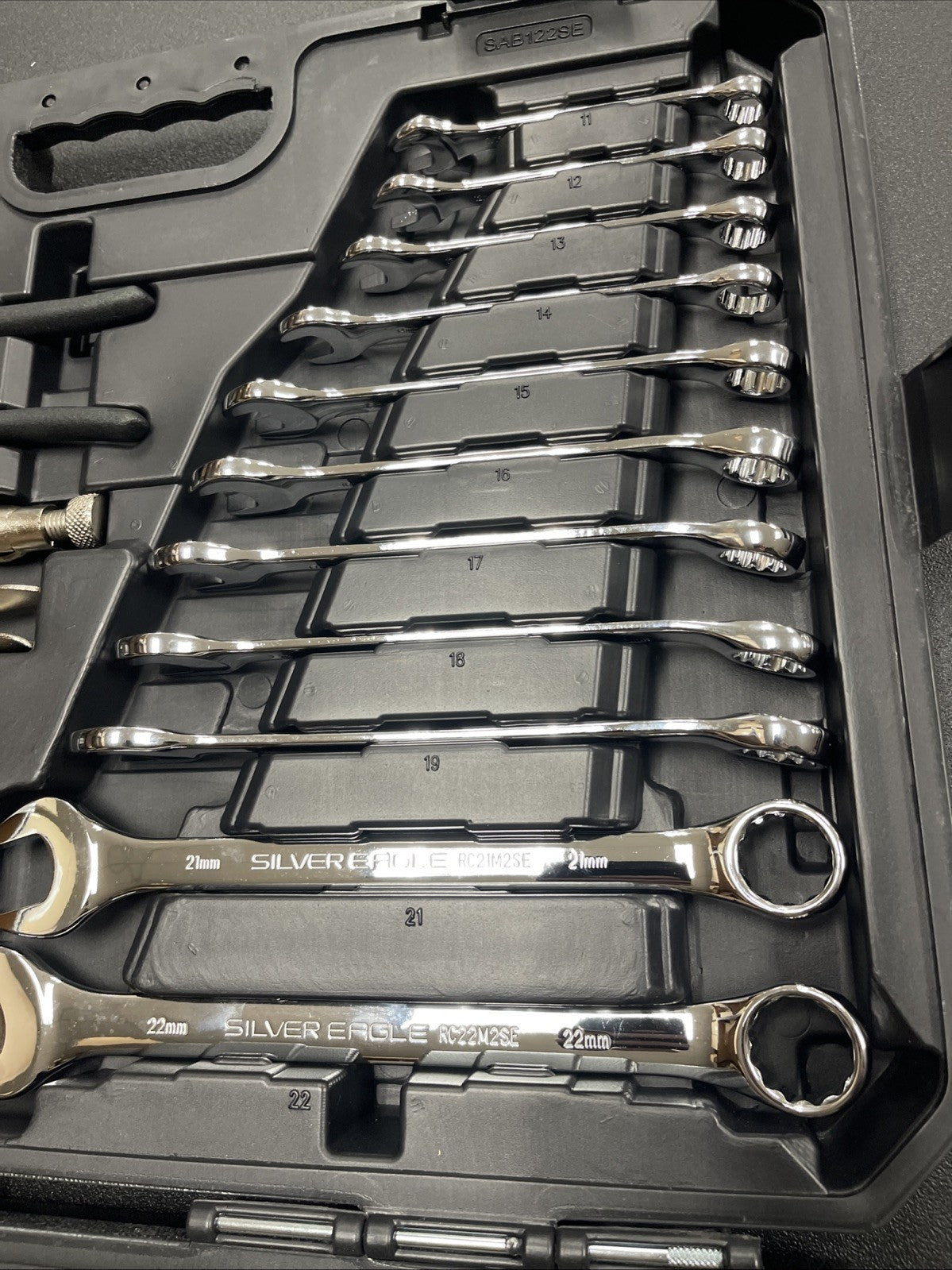 Matco Tools SAB122SE 122 PIECE 1/4" & 3/8" DRIVE SILVER EAGLE® MASTER TOOL SET