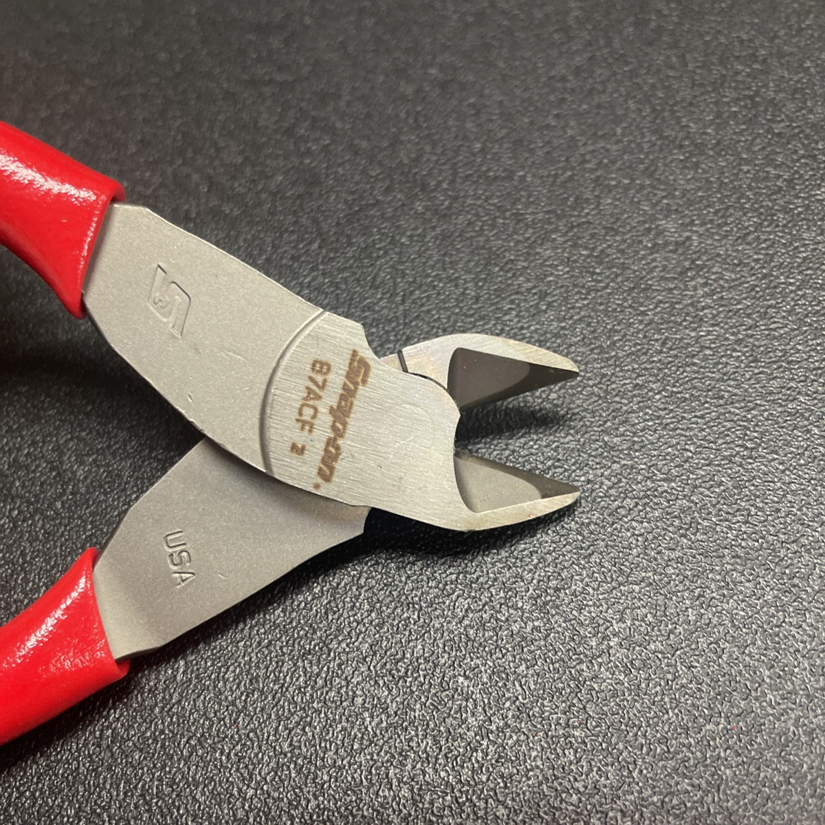 Snap-on Tools USA NEW RED Soft Grip 7" Diagonal Cutter Pliers 87ACF