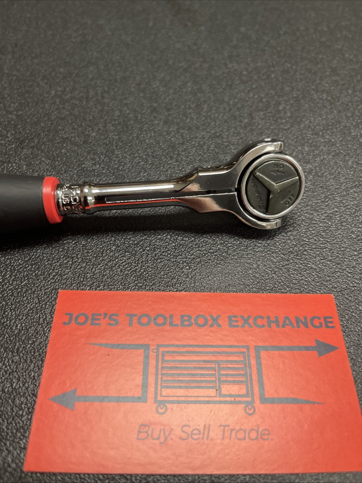 Snap-on Tools USA NEW RED 3/8” Drive Compact Round Head Swivel Ratchet FHCNF72