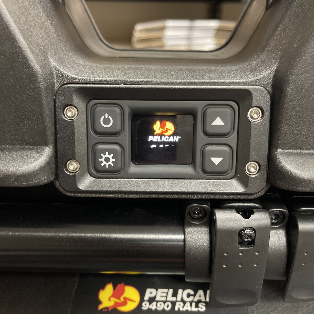 PELICAN 9460 RALS REMOTE AREA LIGHTING SYSTEM WITH BATTERY AND CHARGER