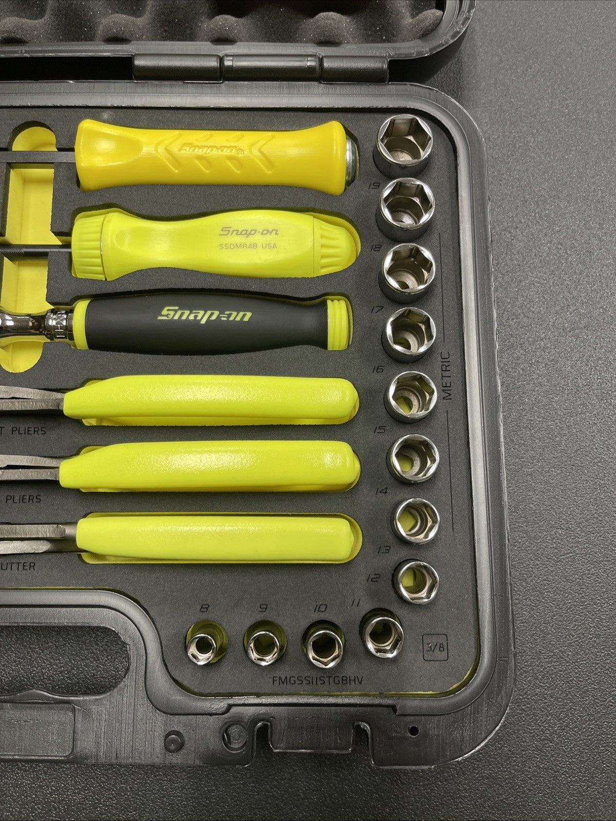 Snap-on Tools USA LIMITED "STINGER" 3/8" Drive 33-Piece Foam Set 233FSMBSTGFHV