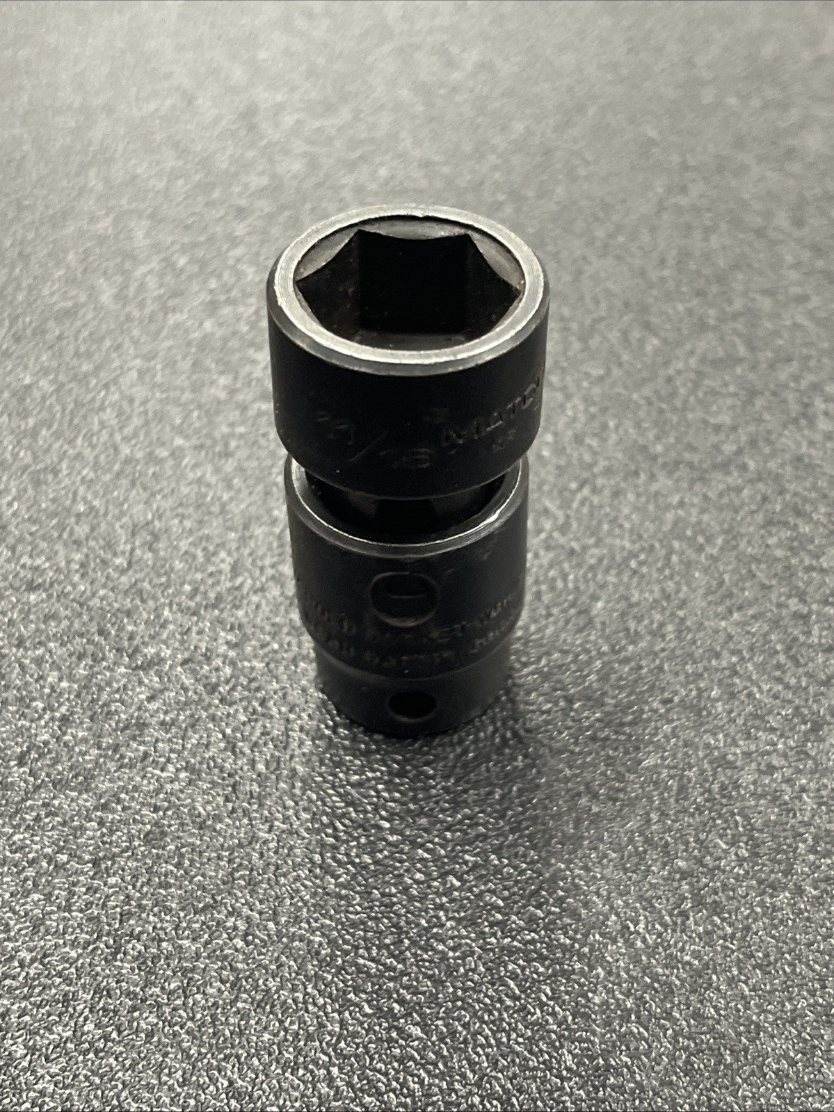 Matco Tools - BUP226A - 11/16 Impact Swivel Socket 3/8 " Drive 6pt