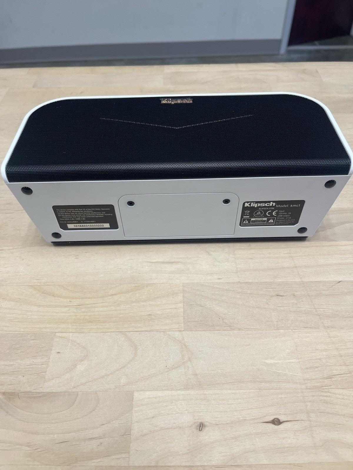 KLIPSCH KMC 1 MUSIC CENTER WIRELESS BLUETOOTH PORTABLE SPEAKER