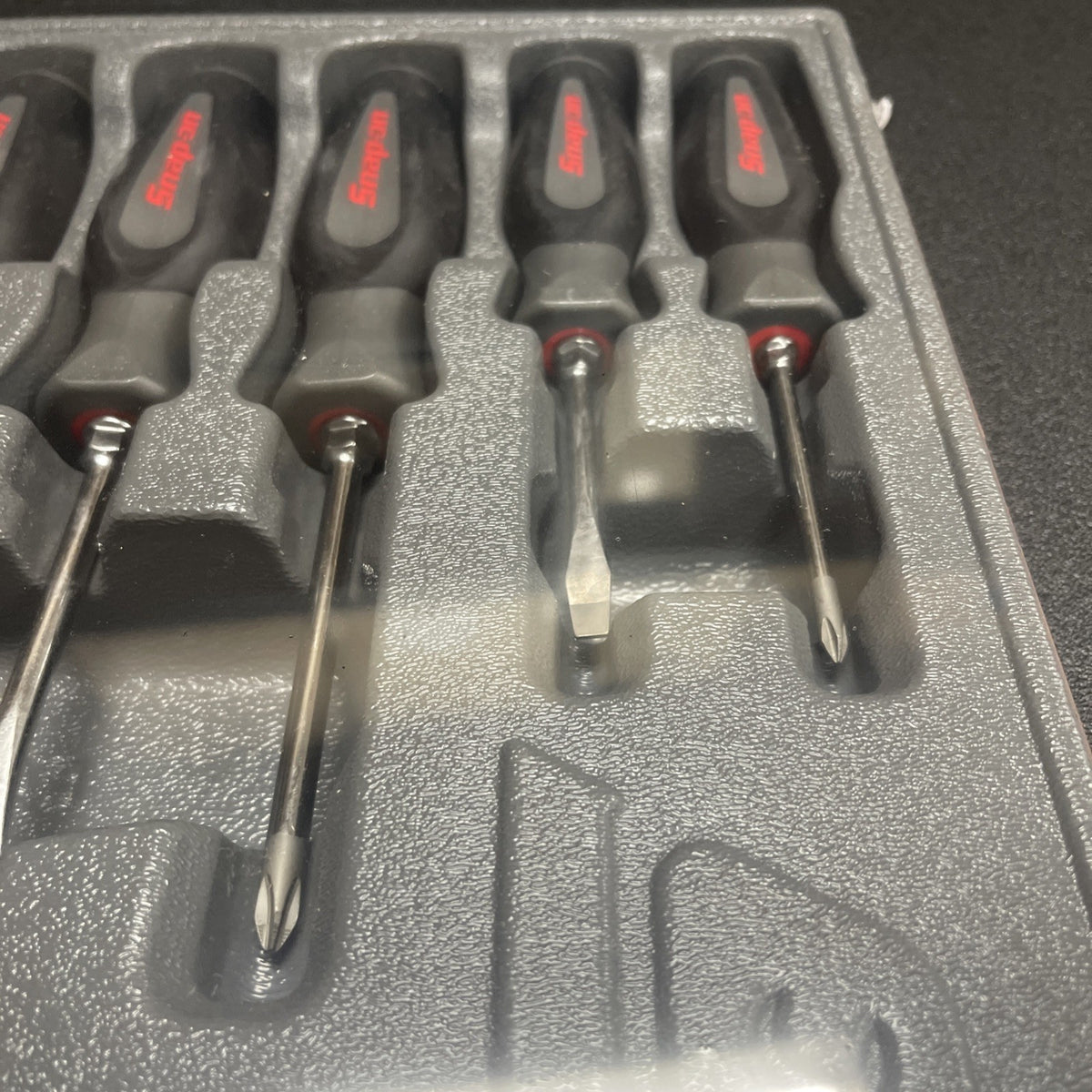Snap-on Tools NEW DARK TITANIUM 6pc Soft Grip Mixed Screwdriver Set SGDX60BDT