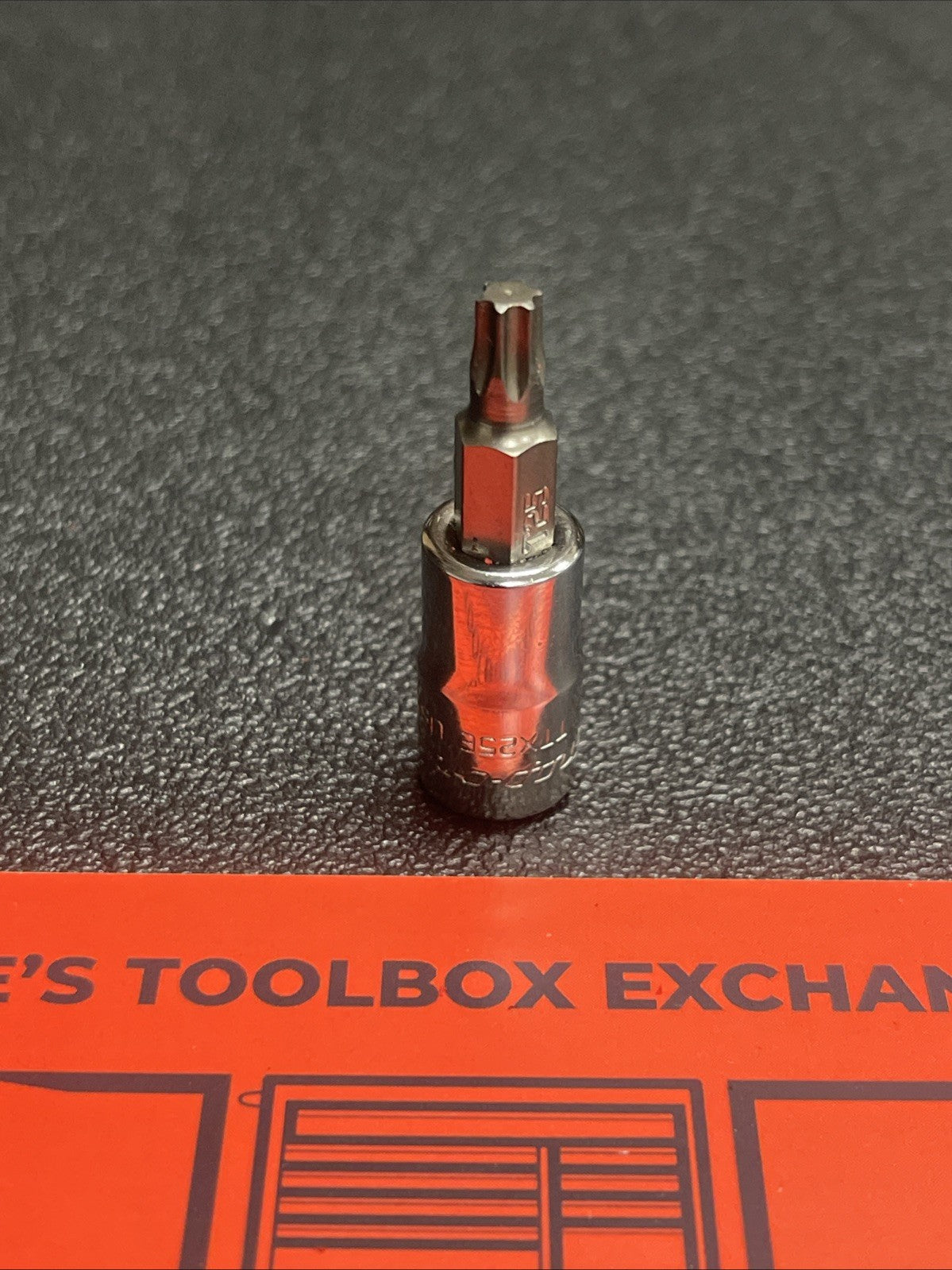 Snap-on Tools USA NEW 1/4" Drive T25 Standard TORX Bit Chrome Socket TTX25E