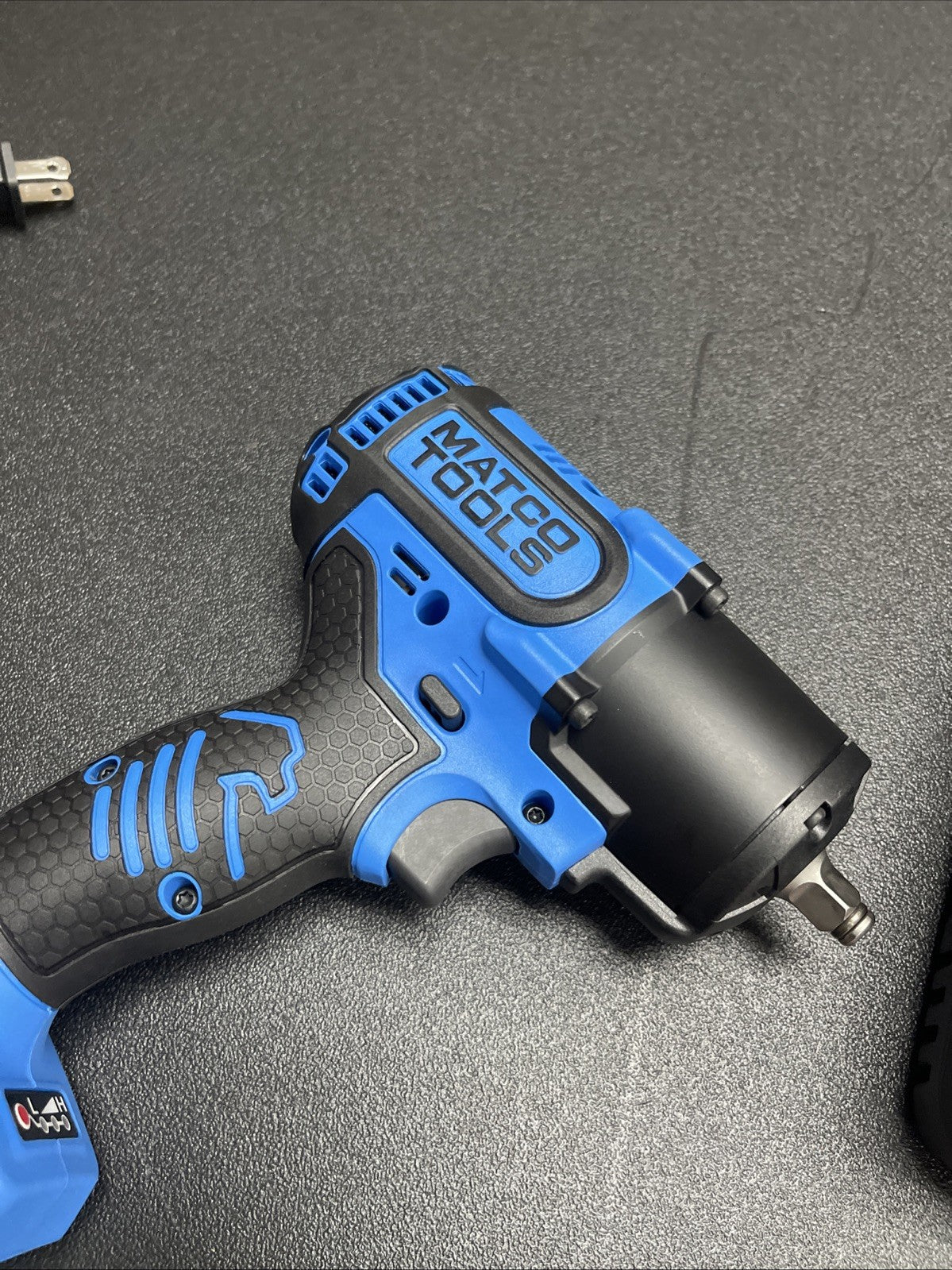 Matco Tools NEW 20V+ CORDLESS INFINIUM™ 3/8" DRIVE IMPACT WRENCH KIT - BLUE