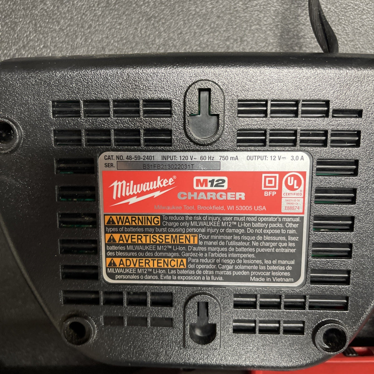 Milwaukee 2560-20 M12 3/8” Extended Reach High-Speed Ratchet Battery & Charger