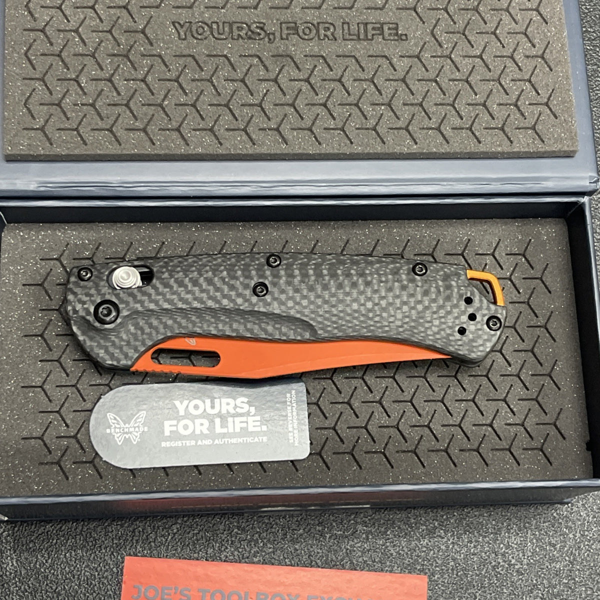 Benchmade Taggedout 15535OR-01 Carbon Fiber Magnacut Orange **NEW**