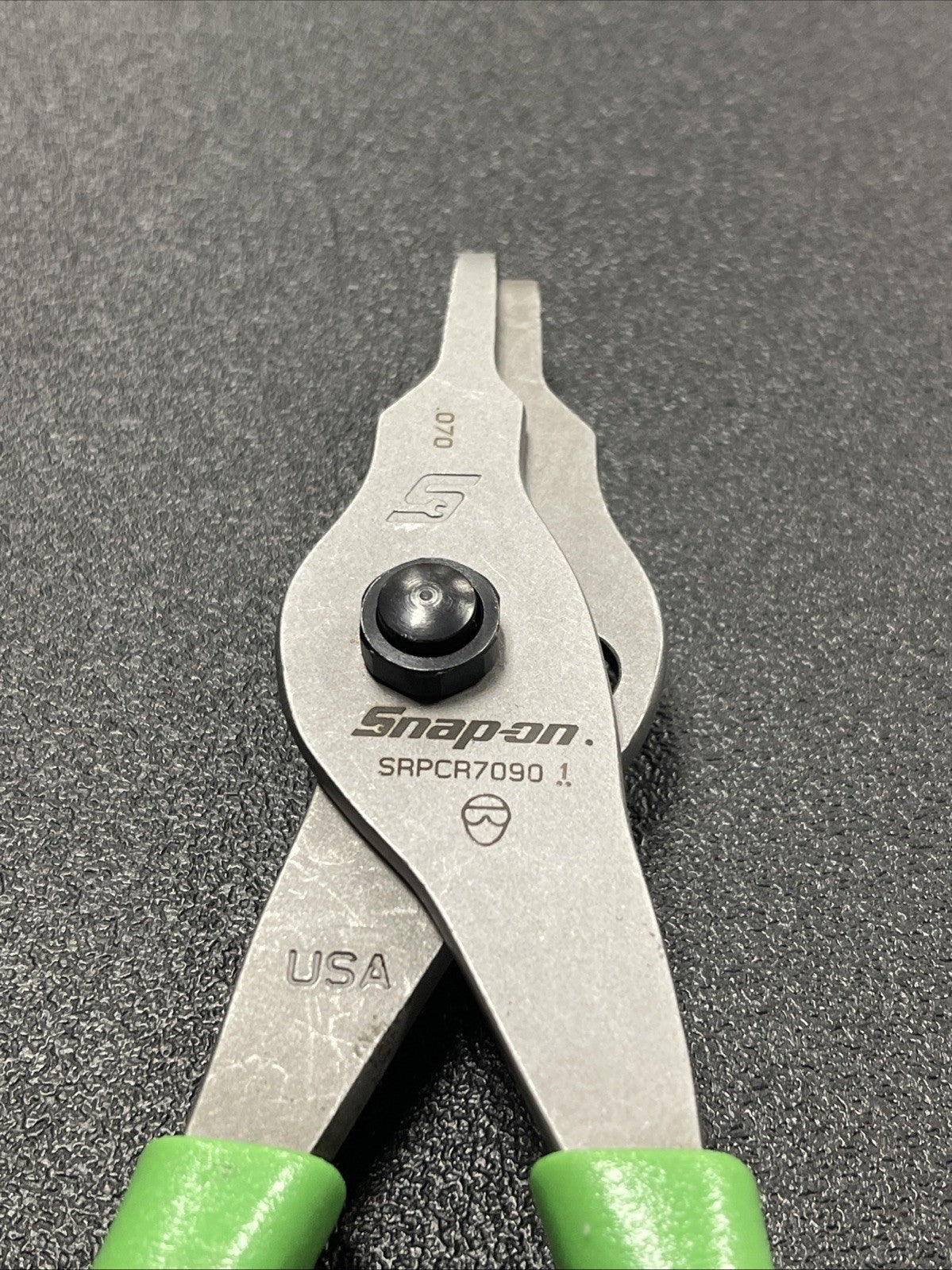 Snap-on Tools USA NEW STYLE GREEN  .070 Tip 90° Snap Ring Pliers SRPCR7090G