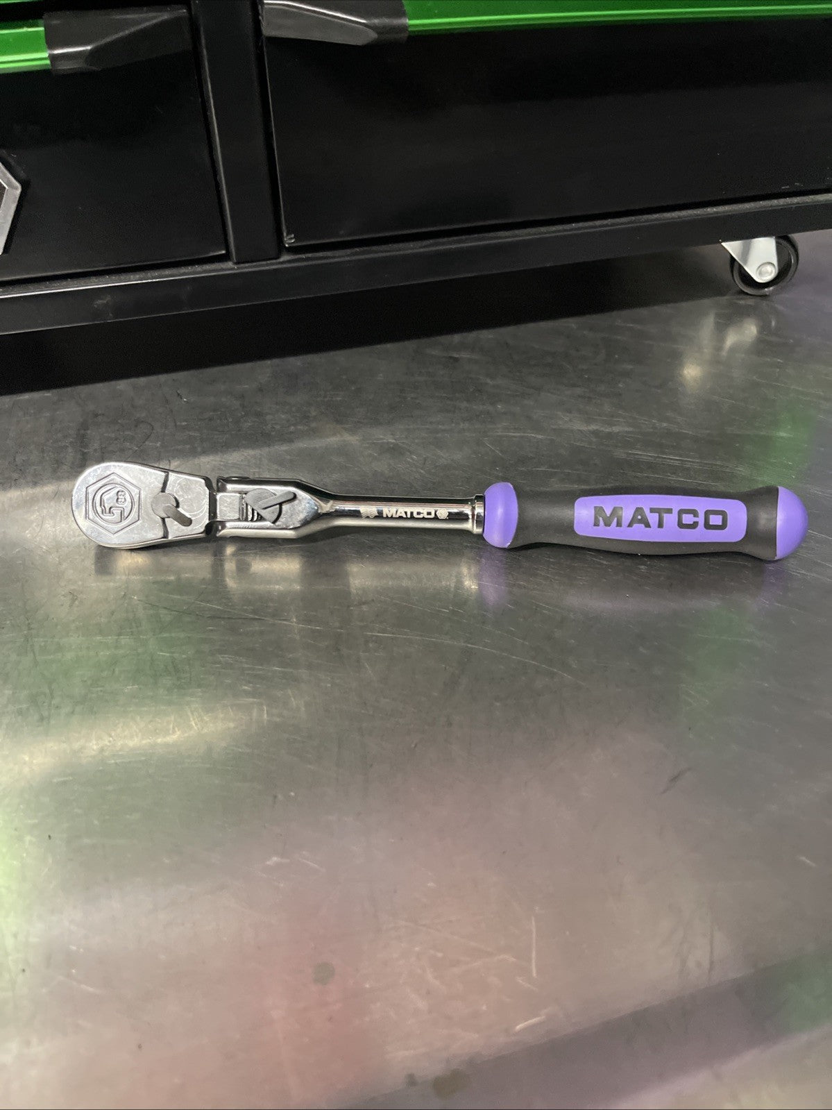 NEW! Matco Tools AFR68LFP 1/4” Locking Flex Head Ratchet 7-3/4” Purple