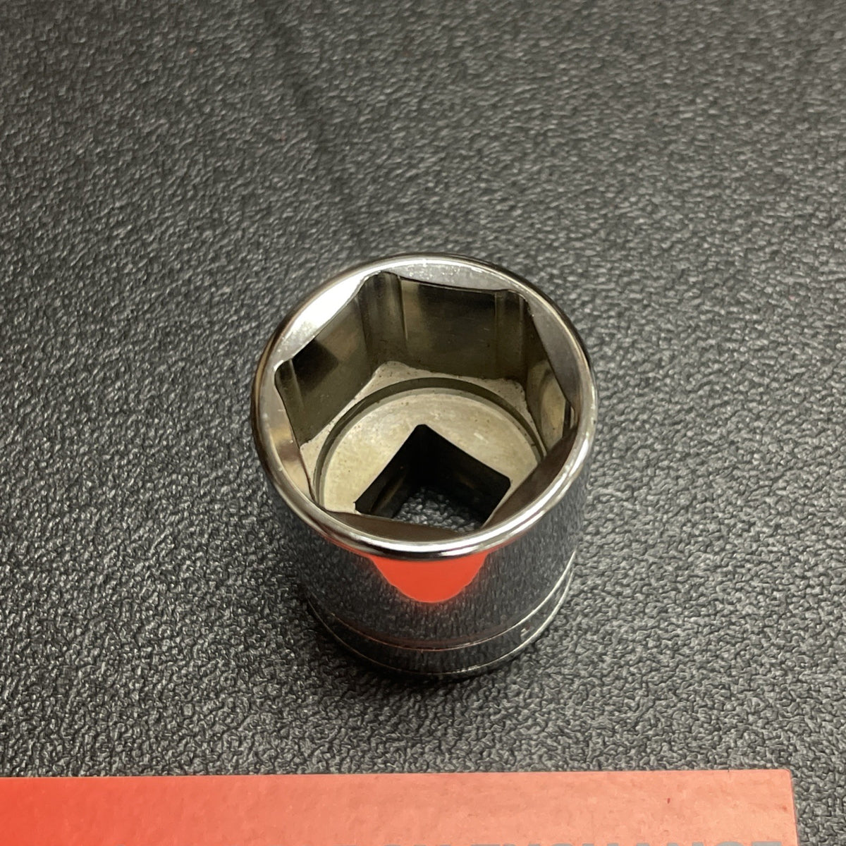 Snap-on Tools USA NEW 1/2" Drive 1" SAE 6 Point Shallow Chrome Socket TW321