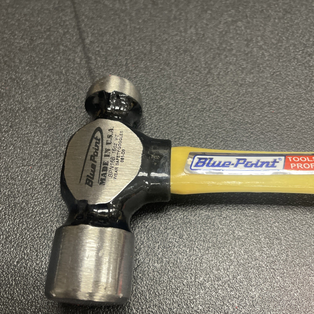 BLUE-POINT BPN16B 16 OZ FIBERGLASS HANDLE BALL PEEN HAMMER- BRAND NEW.
