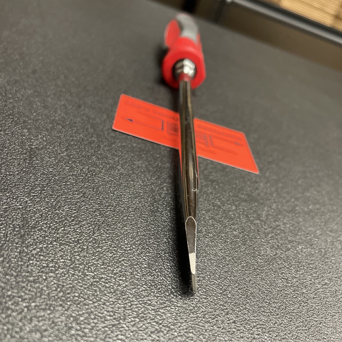 Snap-on Tools NEW USA RED Hard Handle 3/8" Flat Head / Slotted Screwdriver SHD8