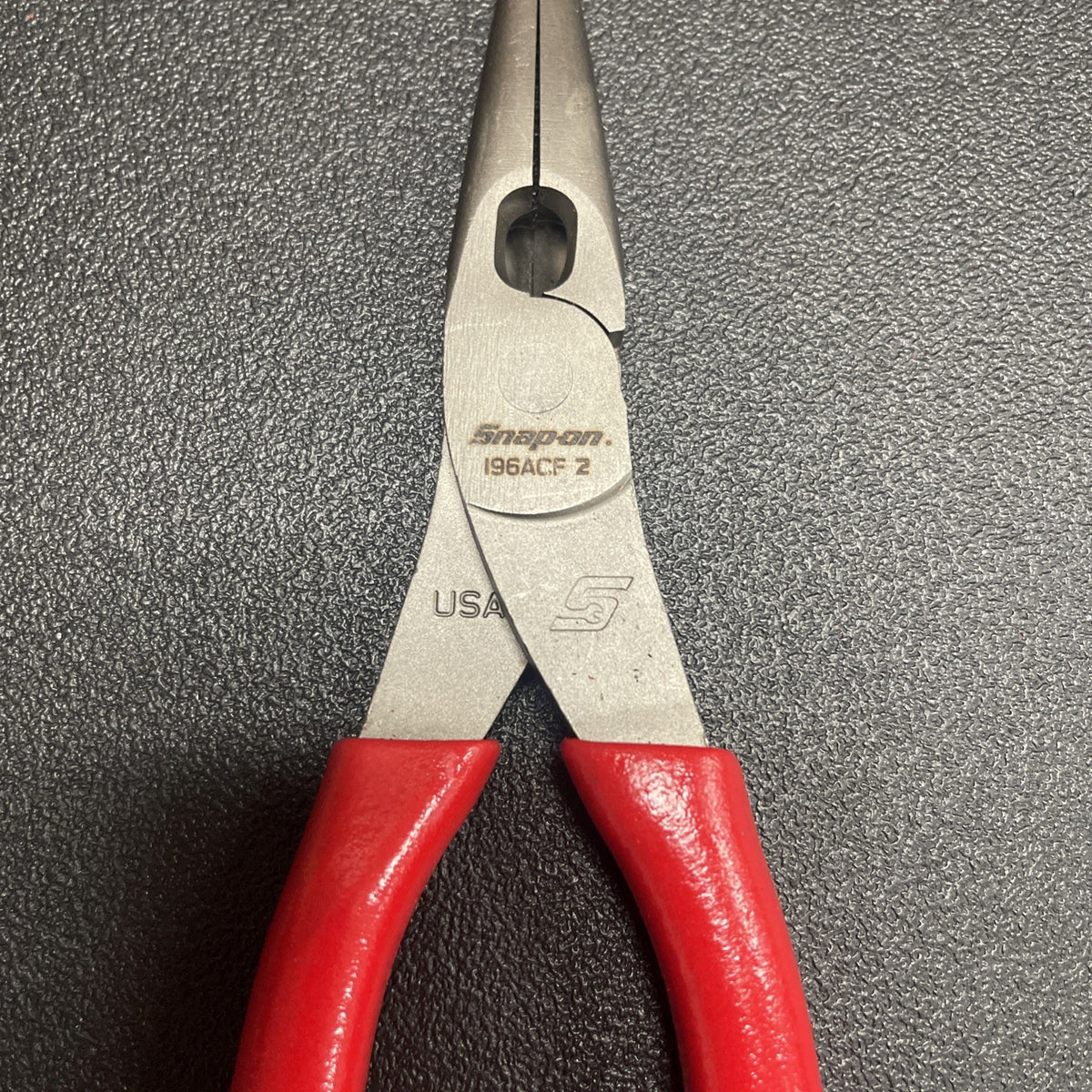 Snap-on Tools USA NEW RED 8" Talon Soft Grip Needle Nose Pliers w/ Cutter 196ACF