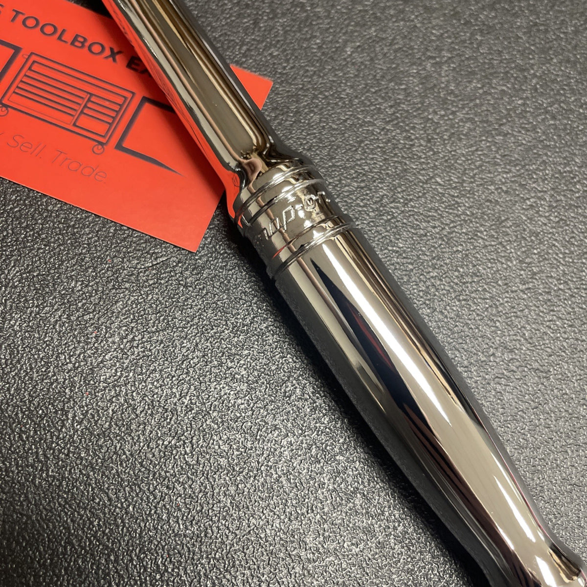 Snap-on Tools USA NEW 1/2" Drive 18" Chrome Breaker Bar SN18B