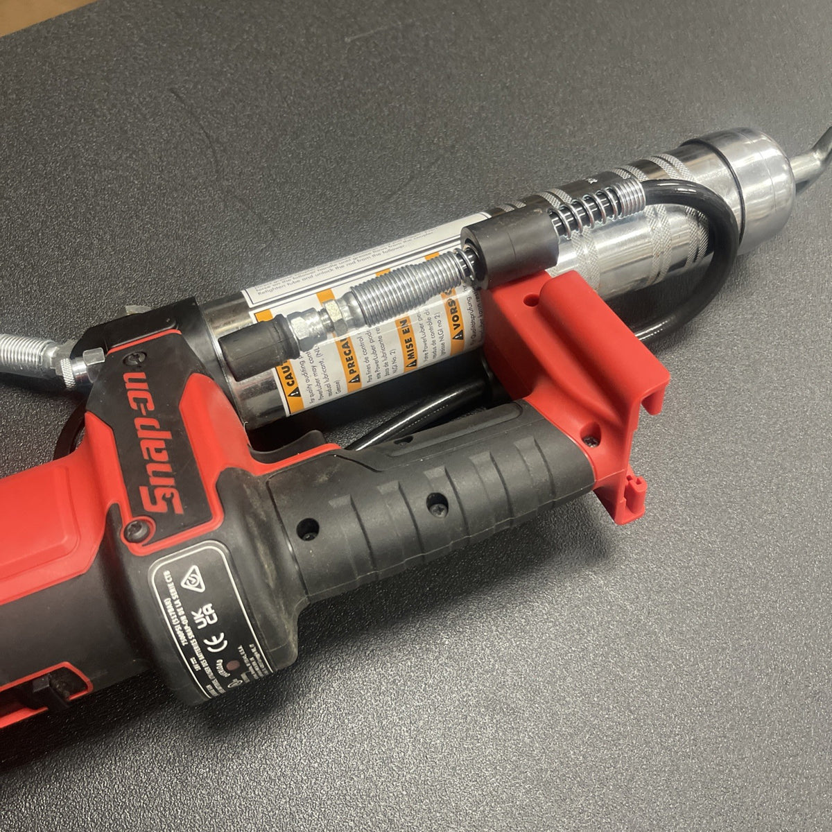 Snap-On Tools CGG8850A 18V Cordless Grease Gun Red, 7500psi