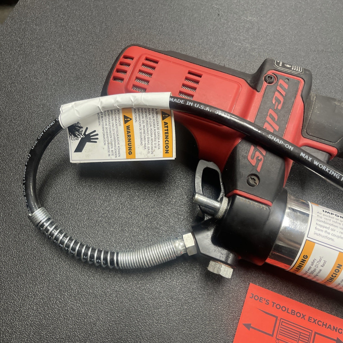 Snap-On Tools CGG8850A 18V Cordless Grease Gun Red, 7500psi