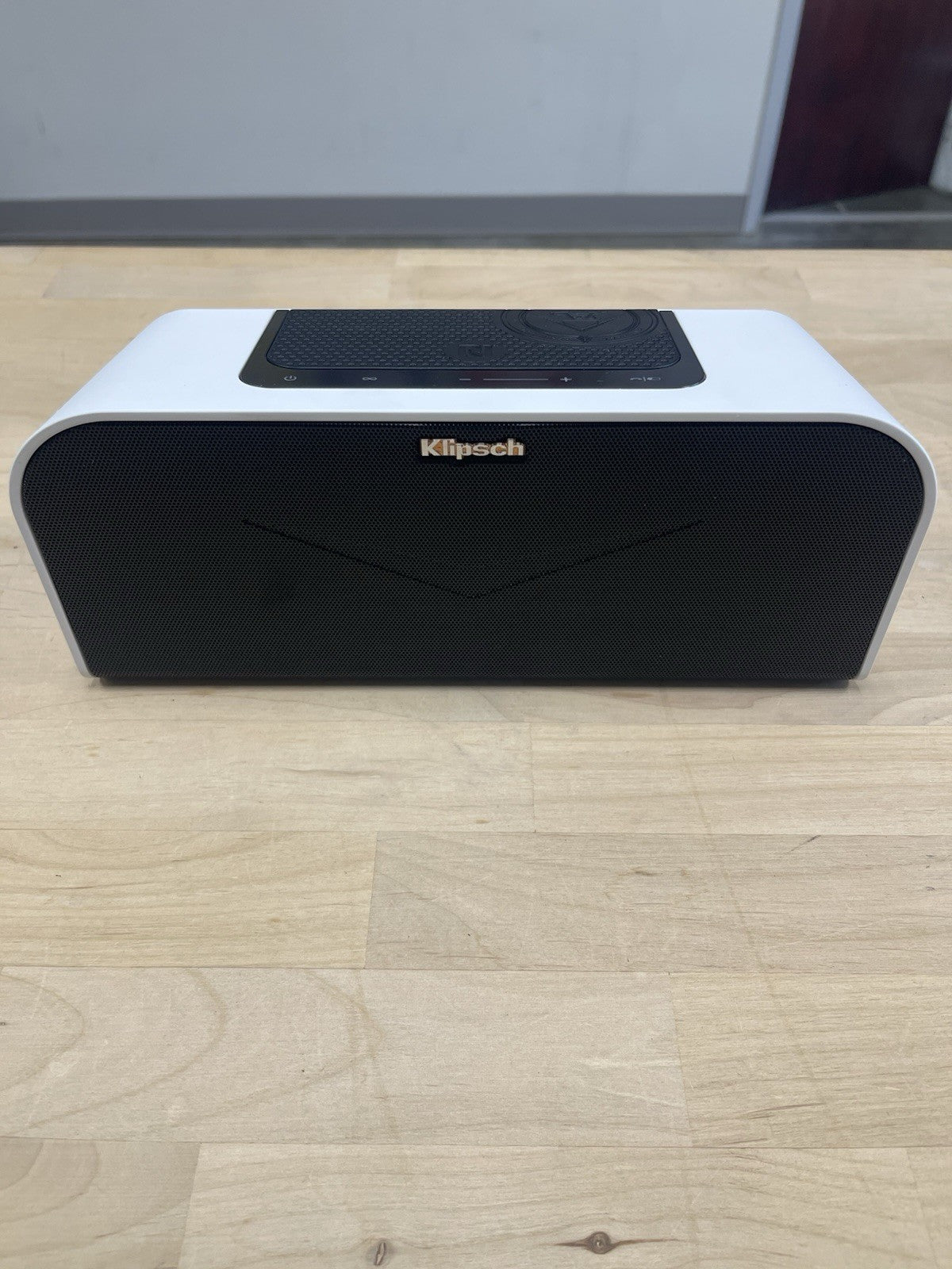 KLIPSCH KMC 1 MUSIC CENTER WIRELESS BLUETOOTH PORTABLE SPEAKER