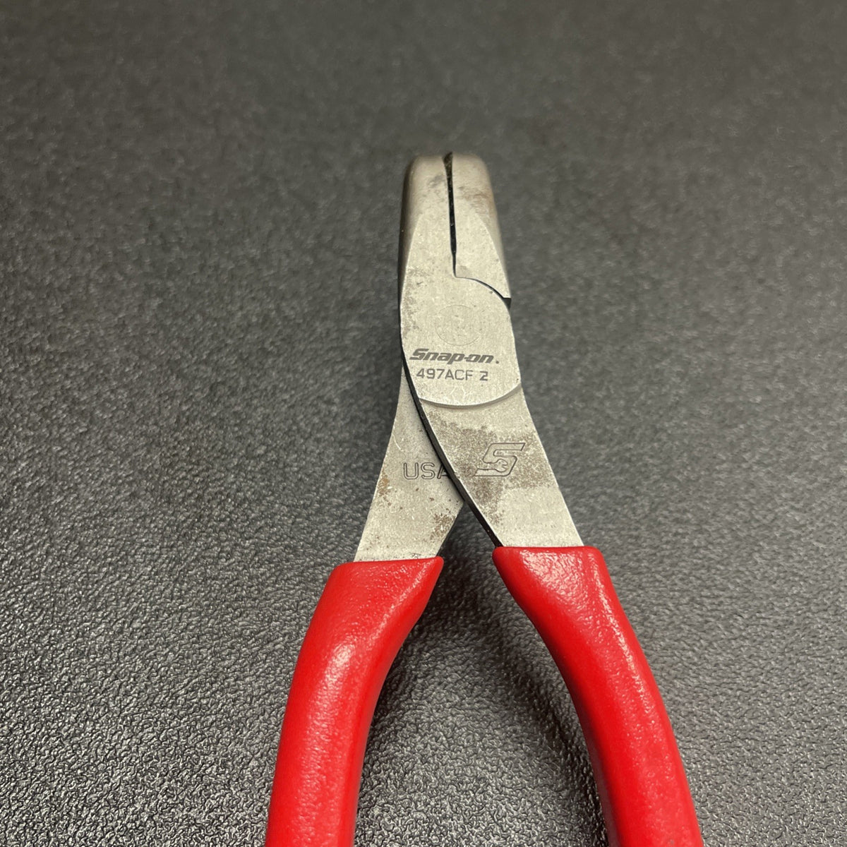 Snap-on Tools Red Soft Grip 7" 90⁰ Angle Jaw Needle Nose Pliers 497ACF