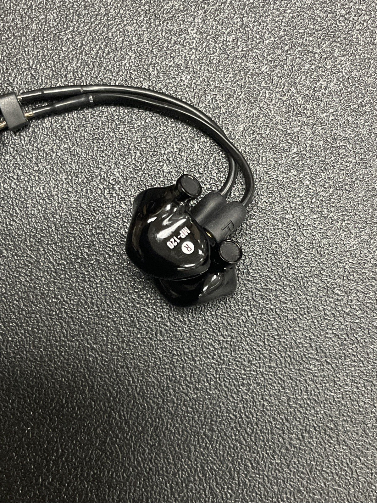 Mackie MP-120 Single Dynamic Driver Professional In-Ear Monitors