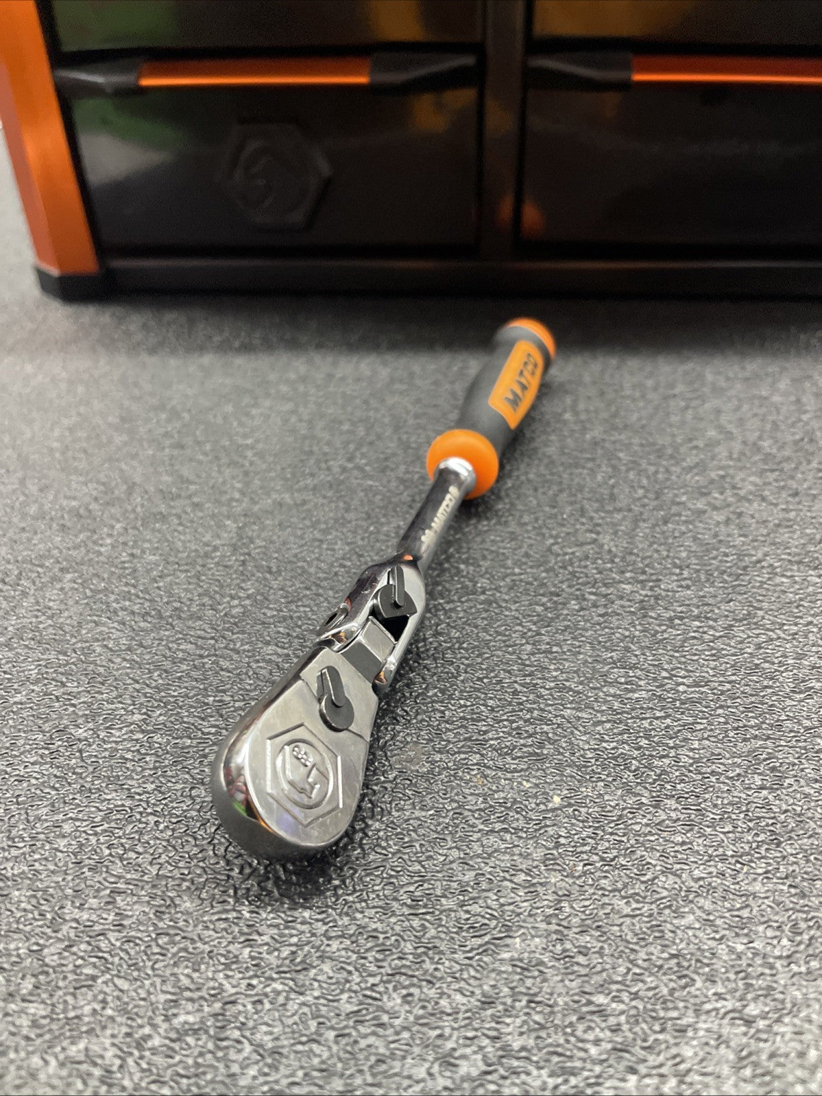 NEW! Matco Tools AFR68LFM 1/4” Locking Flex Head Ratchet 7-3/4” Orange