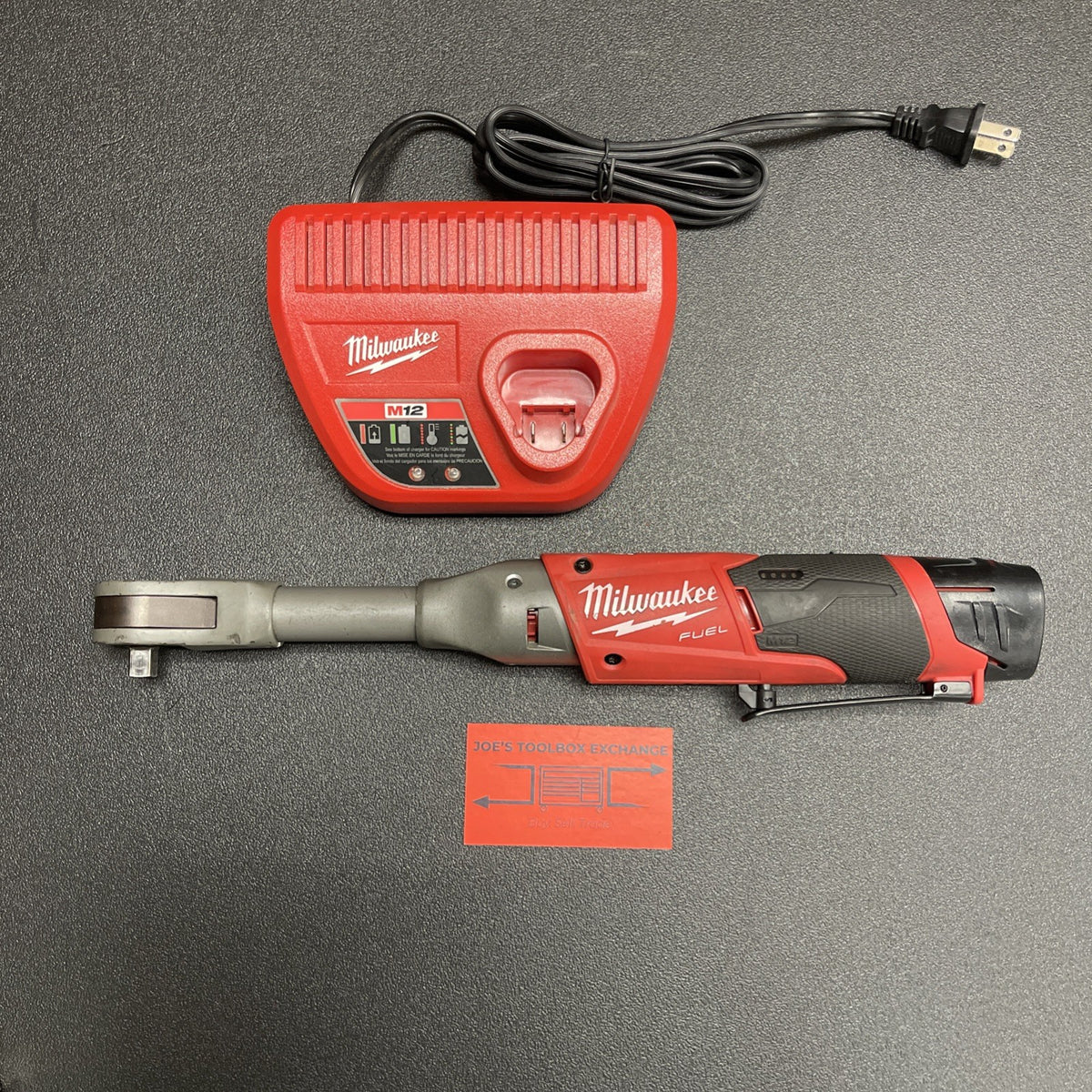 Milwaukee 2560-20 M12 3/8” Extended Reach High-Speed Ratchet Battery & Charger