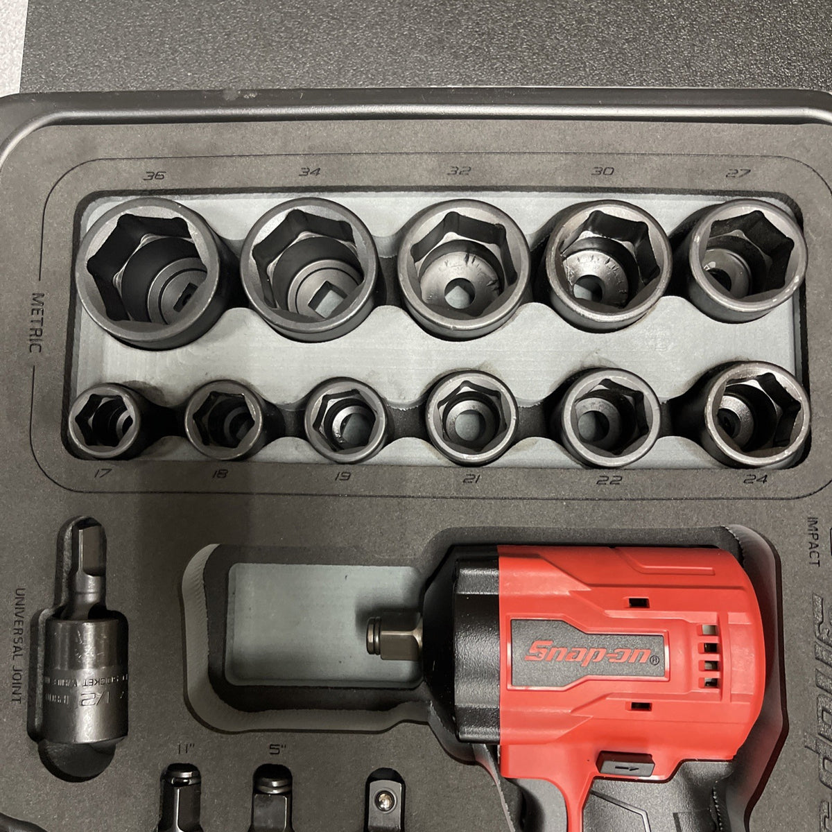 Snap-On 332CTSS9035 32pc 1/2" Drive Cordless To Go Impact Wrench Kit Metric/ SAE