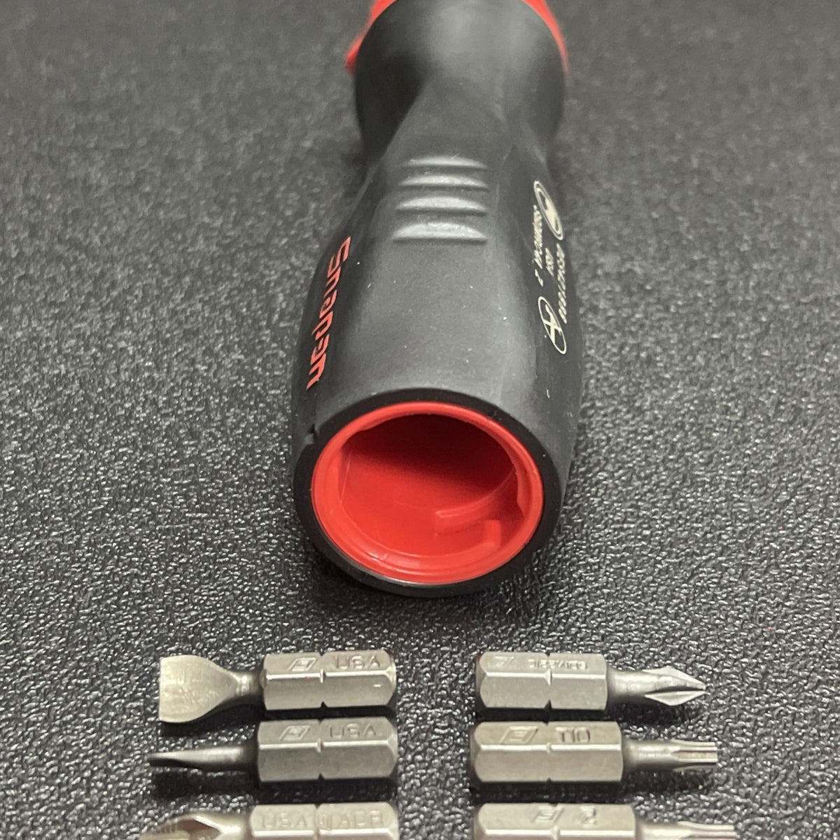Snap On sgdmrc4a soft grip standard ratcheting screwdriver with 6 bits new