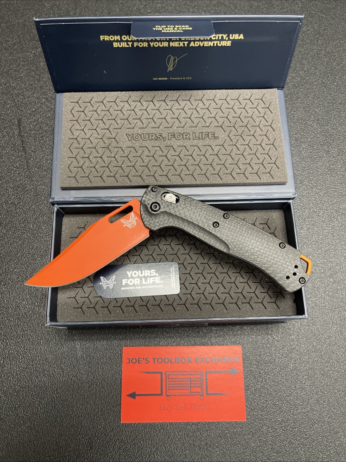 Benchmade Taggedout 15535OR-01 Carbon Fiber Magnacut Orange **NEW**