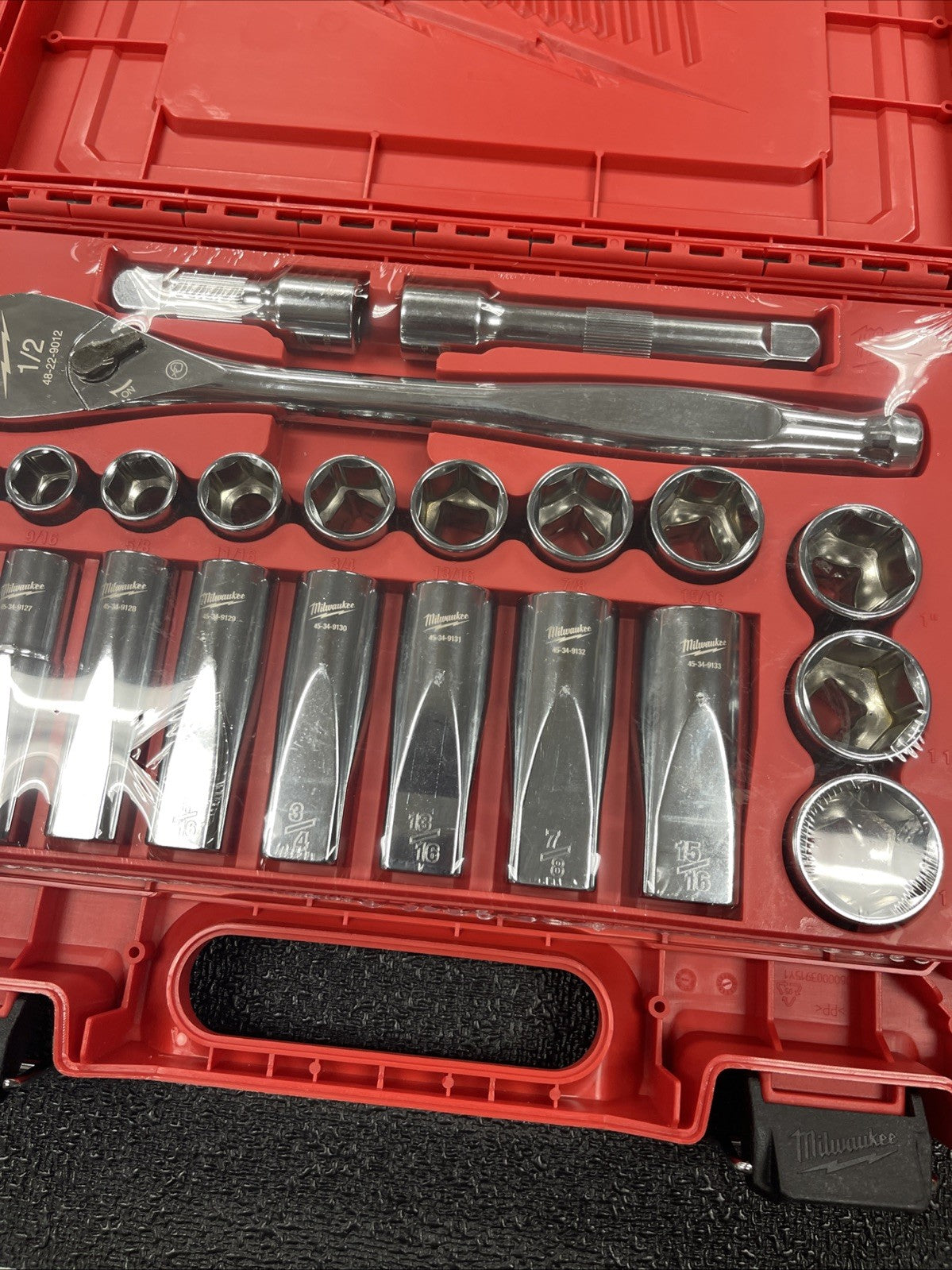 Milwaukee 1/2” Drive SAE Ratchet and Socket Mechanics Set 22 Piece 48-22-9410