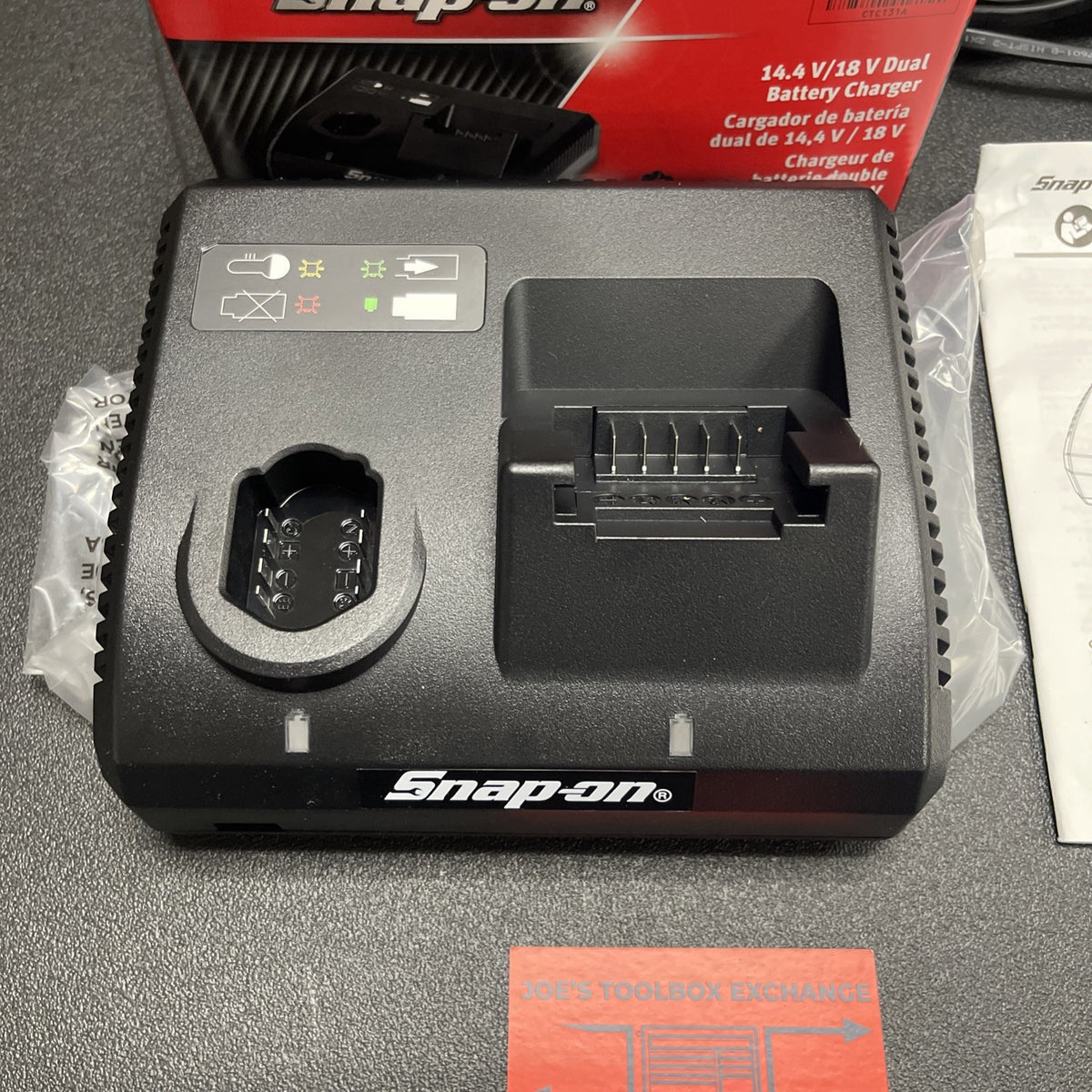 Snap-On Tools CTC131A 14.4v And 18v Dual Bay Charger NEW