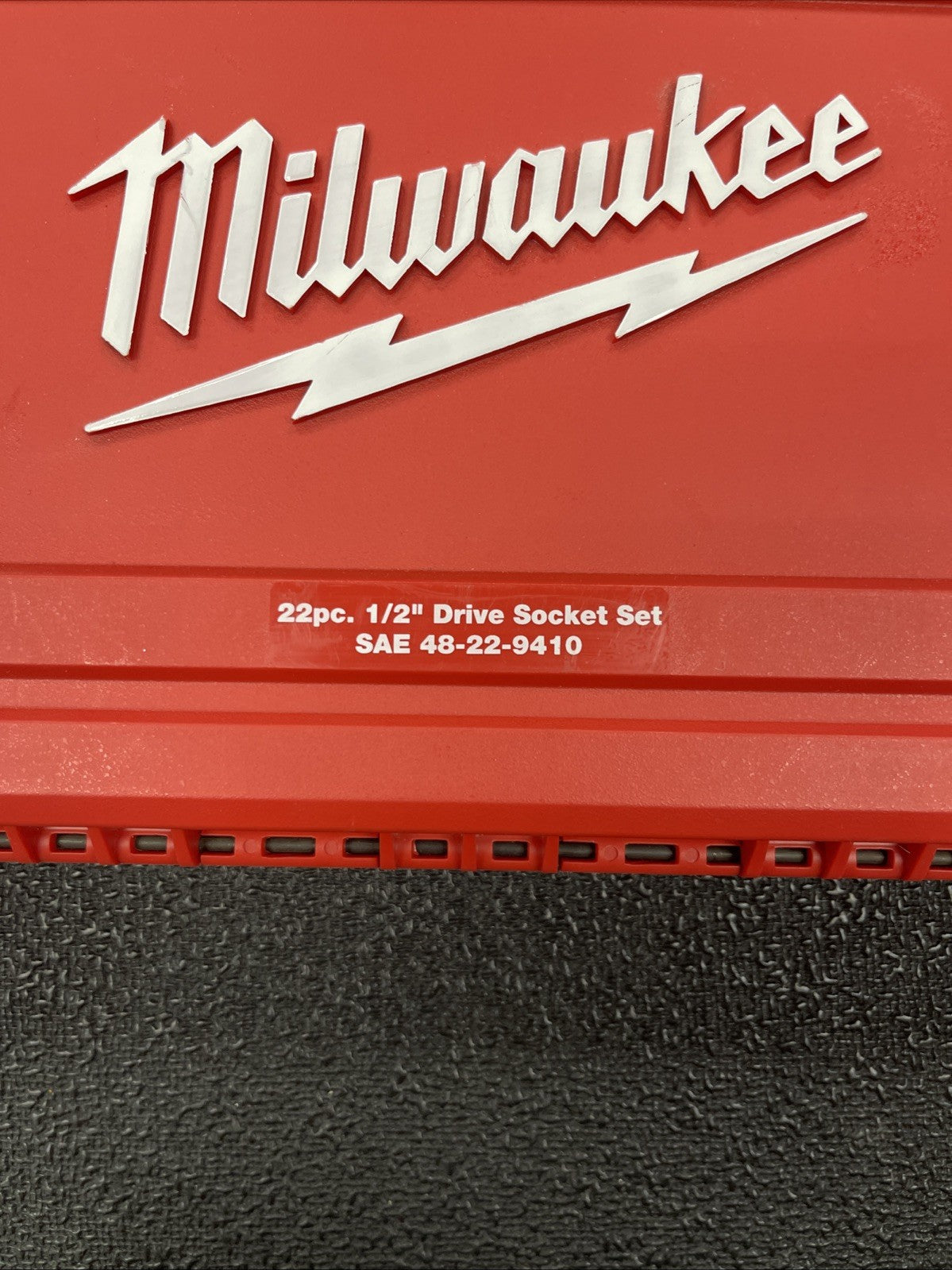 Milwaukee 1/2” Drive SAE Ratchet and Socket Mechanics Set 22 Piece 48-22-9410