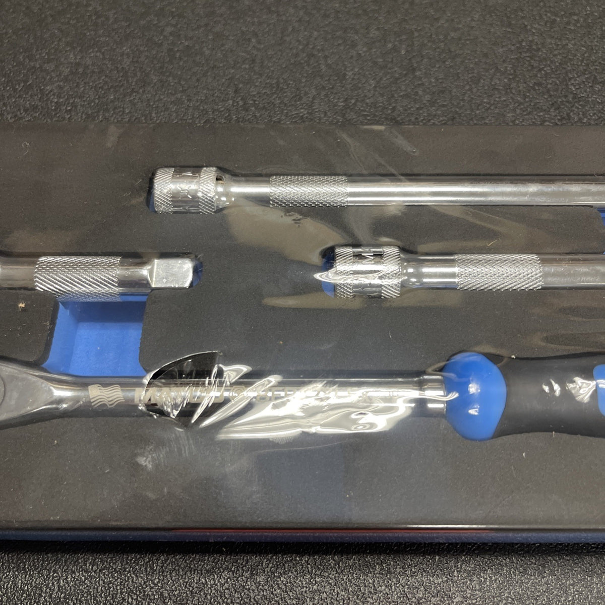 Matco Tools 3/8" Drive Flex Ratchet + Extensions Foam Set Blue BFR128SETB