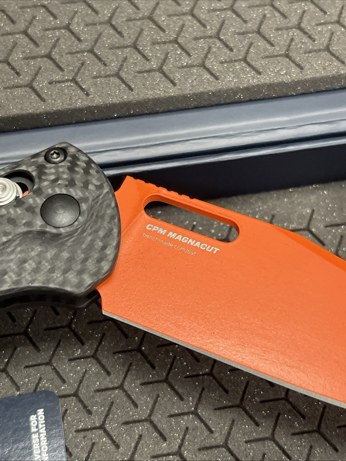 Benchmade Taggedout 15535OR-01 Carbon Fiber Magnacut Orange **NEW**